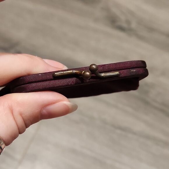 RARE Vintage EGGPLANT Mini Kisslock Coinpurse - Picture 2 of 6